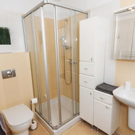 Viktoria - Viktoria 2 Apartmán *